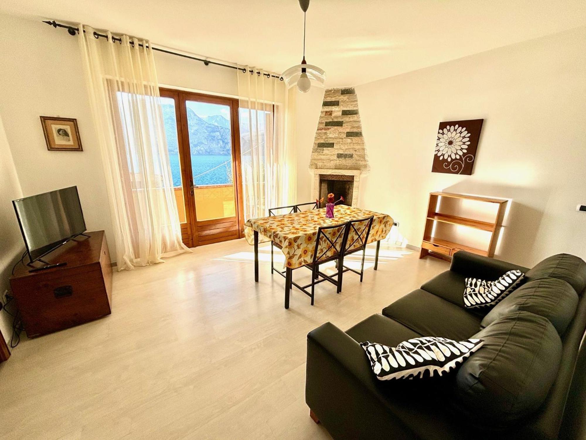 Casa Edda Apartment Brenzone sul Garda Bagian luar foto